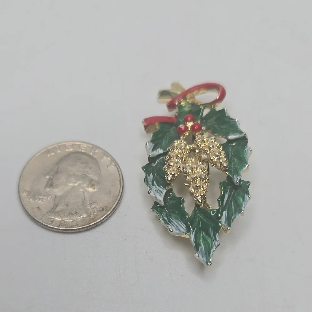 Vintage Gerry's Christmas Brooch - Picture 4 of 4